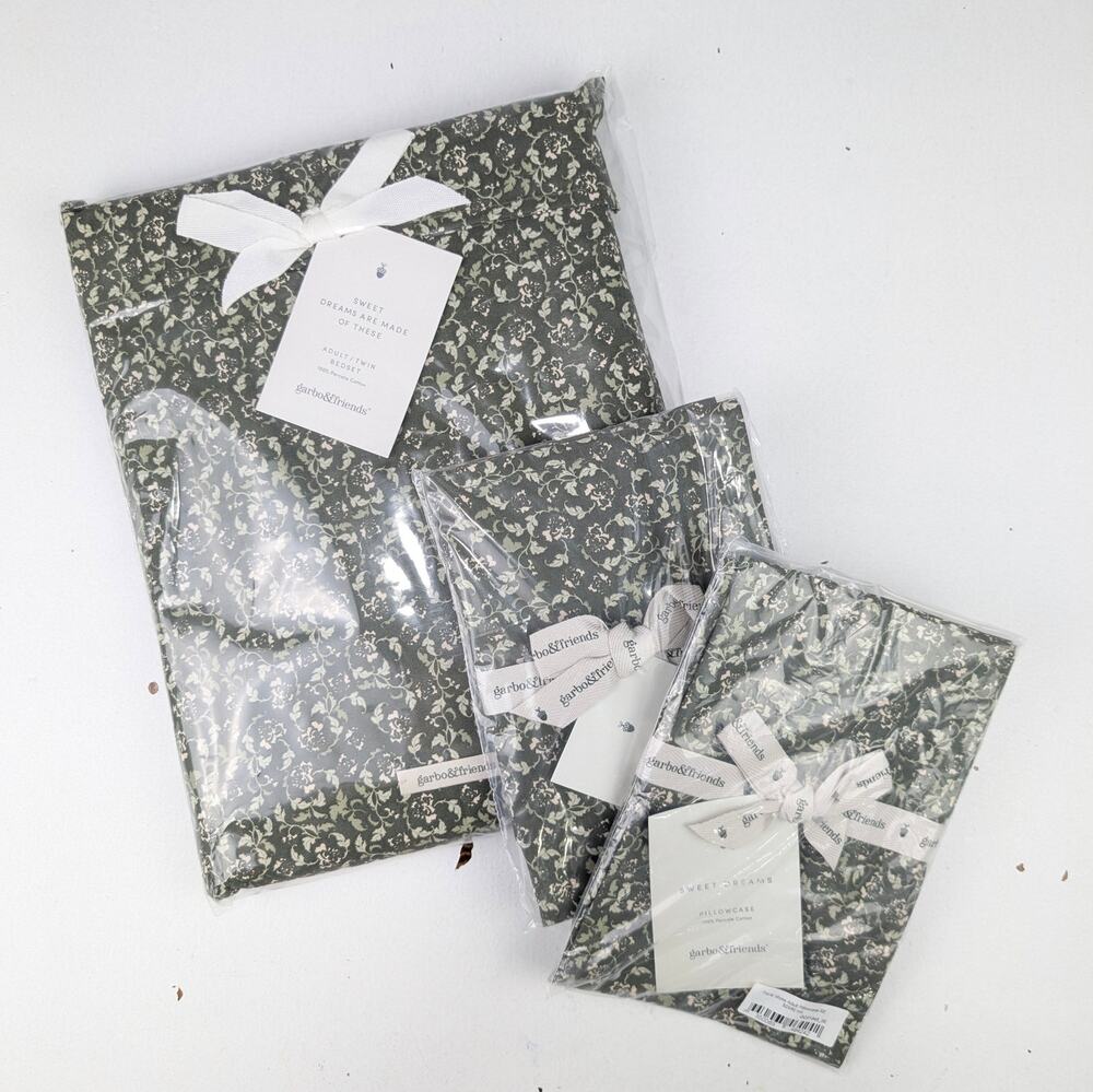 Garbo & Friends Adult/Twin 50cm x 60 cm Bedset & 2 Pillowcases - Floral Moss